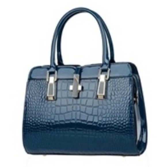 Women's Clothing, Shoes and Accessories - Picture 7 of 8